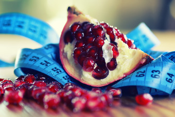 diet mesaure fruit red pomegranate