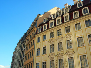 Fototapeta na wymiar Dresden: Rekonstruierte Barock-Fassaden am Neumarkt