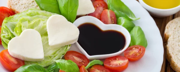 Rolgordijnen Mozzarella - Salat © PhotoSG
