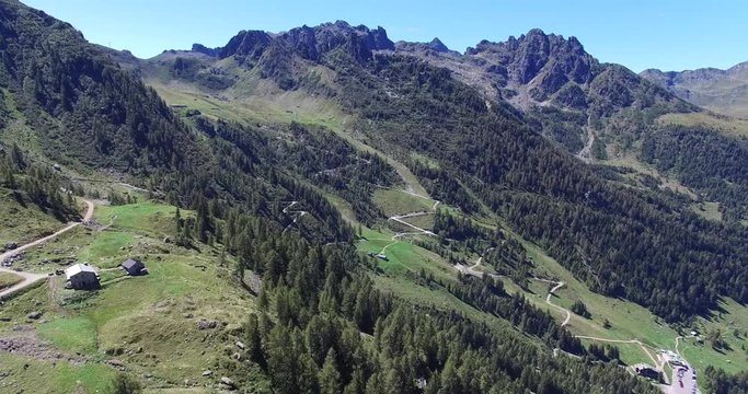 Val Gerola - Pescegallo (Veduta su comprensorio sciistico in Estate)