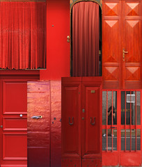 Collage di porte rosse