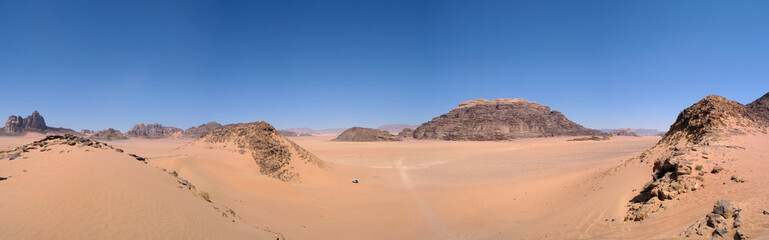 Fototapeta na wymiar Wadi Rum Desert Panorama