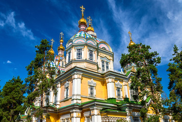 Fototapeta na wymiar Ascension Cathedral in Panfilov Park of Almaty, Kazakhstan