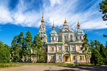 Photo sur Plexiglas Lieux asiatiques Ascension Cathedral in Panfilov Park of Almaty, Kazakhstan