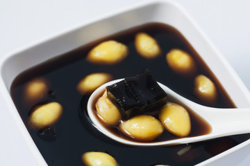 Chinese dessert, cold boiled Ginkgo with the Longan soup in Thai