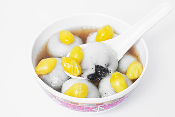 Black seasame seeds ball and ginkgo biloba in ginger tea