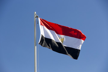 National flag of Egypt on a flagpole © BirgitKorber
