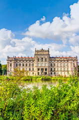 Fototapeta na wymiar Schloss Ludwigslust im südwestlichen Mecklenburg-Vorpommern