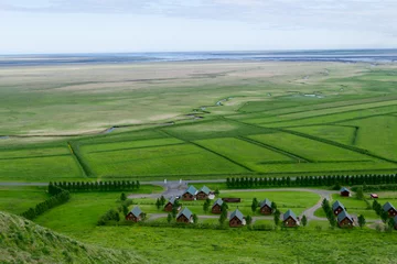 Hütten durch die Hügel in Island © rmbarricarte