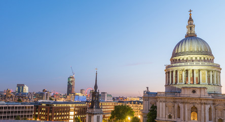 Fototapeta premium London at dusk. Magnificence of St Paul Cathedral