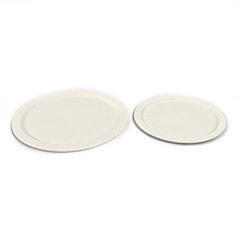 Disposable paper plates Set isolated on a white. 3D illustration
