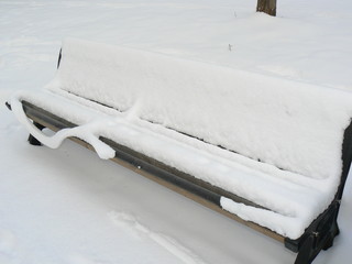 Panchina innevata
