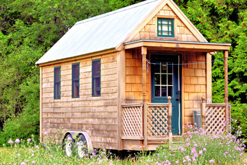 Fototapeta View of tiny house with porch
 obraz