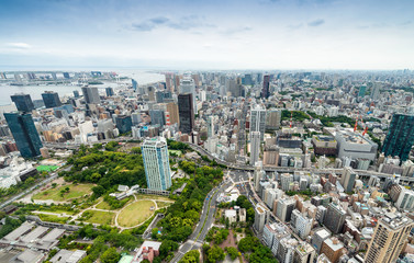 Obraz premium Aerial view of Tokyo skyscrapers. City skyline, business concept
