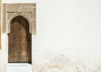 Islamic ornaments on wall - 124649423