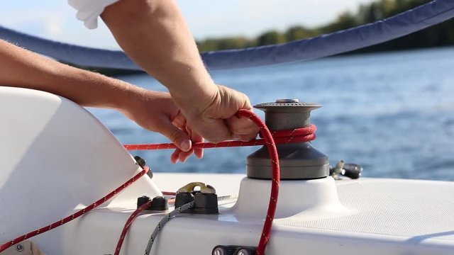 Incorrect use a winch on a yacht. Wrong rope laying