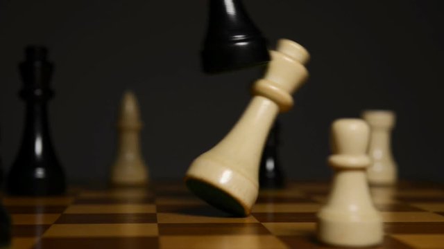chess queen hit king