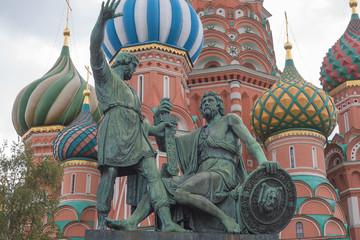 Fototapeta na wymiar St. Basil cathedral on Red Square in Moscow, Russia