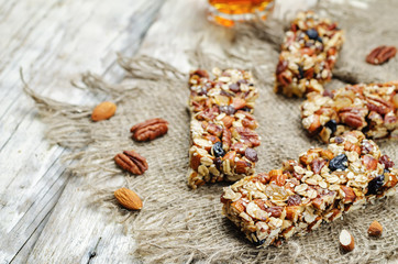 Pecan Raisin Almond Granola Bars