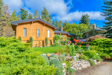 Fototapeta na wymiar A very neat and colorful home with gorgeous outdoor landscape in suburbs of Vancouver, Canada