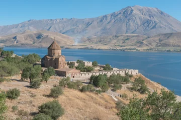 Fotobehang Cathedral Church of the Holy Cross in Akdamar Island in Van Lake, Turkey © Tracy Ben