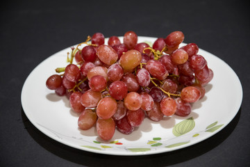 grapes on the plate