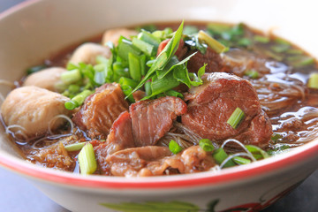 Stewed pork noodle