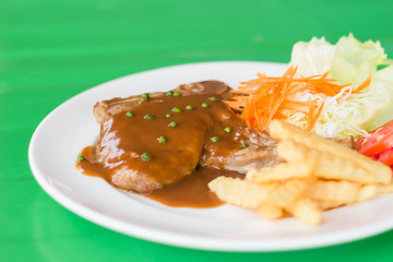Grilled steak and vegetable salad