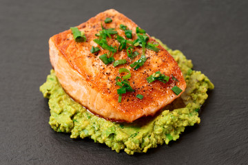 Grilled salmon fillet with avocado mash