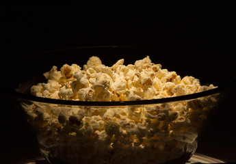 popcorn in a bowl side closeup