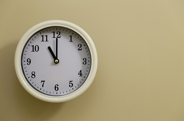 Time 11:00