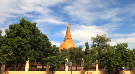 Pra Pratomjedi in Thailand where is the popular for Thai and foreigner to pray and visit at Nakornprathom Thailand