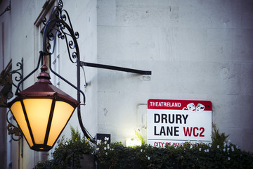 Naklejka premium Drury Lane w londyńskim teatrze z miejscem na tekst