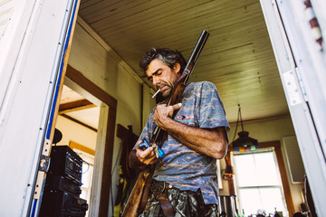 Hunter behind the scene 