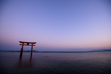 琵琶湖の夕暮れ