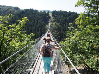 Hängeseilbrücke - Geierlay - Hunsrück   © hajo100
