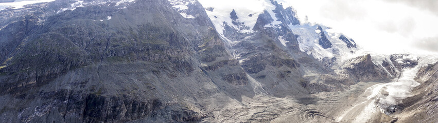 Alpine Landschaft mit Gletscherzunge