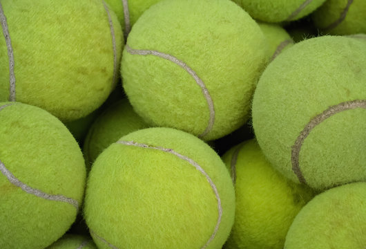 Many tennis balls