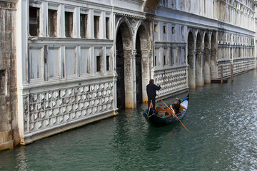 Gondolier w Wenecji