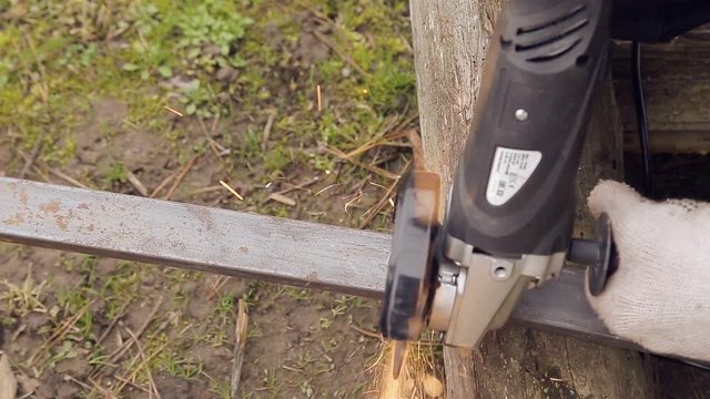 cutting of metal balk
