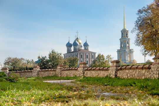 Ryazan Kremlin on autumn - ansamble of ortodox church