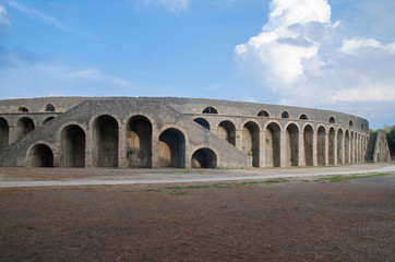 Fototapeta na wymiar Pompéi-amphithéâtre
