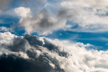 Obraz premium colorful dramatic sky with cloud at sunset