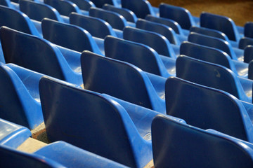 Obraz premium Gradas vacías de un recinto deportivo