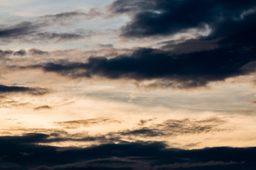 Obraz premium colorful dramatic sky with cloud at sunset