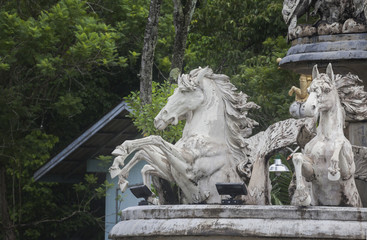 Statue of horse