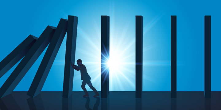 Concept des r&eacute;percutions &agrave; la cha&icirc;ne avec un homme qui retient symboliquement un panneau pour l'emp&ecirc;cher de tomber sur d'autres rang&eacute;s en file indienne et &eacute;viter  provoquer un effet domino