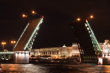 Fototapeta na wymiar Divorced Bridge at night, St. Petersburg, Russia