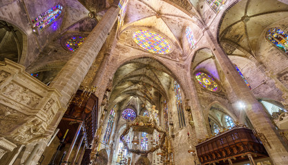 Fototapeta na wymiar Interior of Cathedral of Santa Maria of Palma