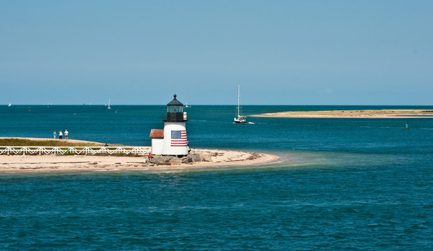 Brant Point lighthouse, marking the entrance of Nantucket harbor